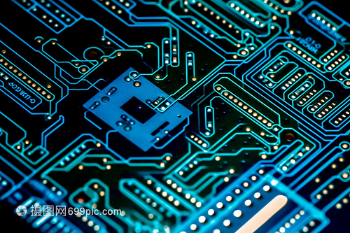 电路板电子元件与软件开发的协同演进